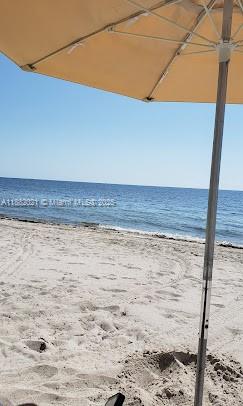 TOWERS OF KEY BISCAYNE CO - Residential Lease