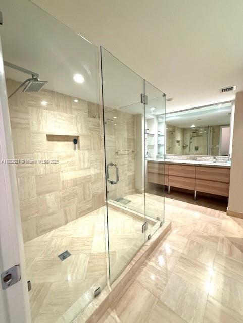 TOWERS OF KEY BISCAYNE CO - Residential Lease