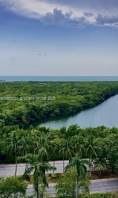 TOWERS OF KEY BISCAYNE CO - Residential Lease