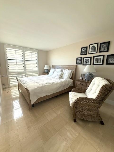 TOWERS OF KEY BISCAYNE CO - Residential Lease