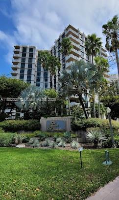 TOWERS OF KEY BISCAYNE CO - Residential Lease
