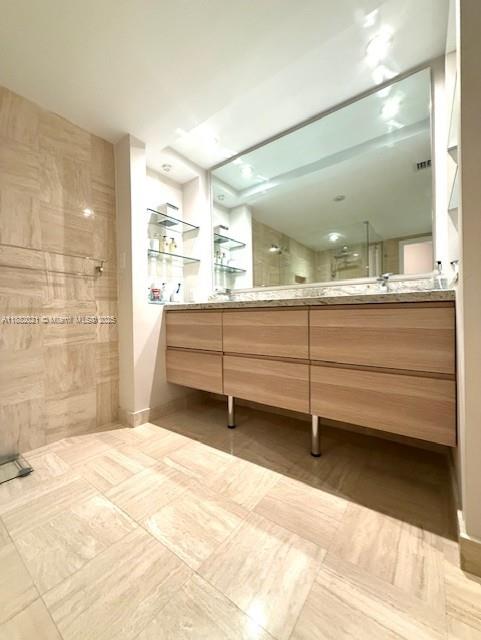 TOWERS OF KEY BISCAYNE CO - Residential Lease