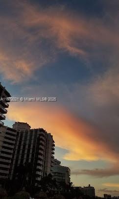TOWERS OF KEY BISCAYNE CO - Residential Lease
