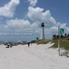 TOWERS OF KEY BISCAYNE CO - Residential Lease