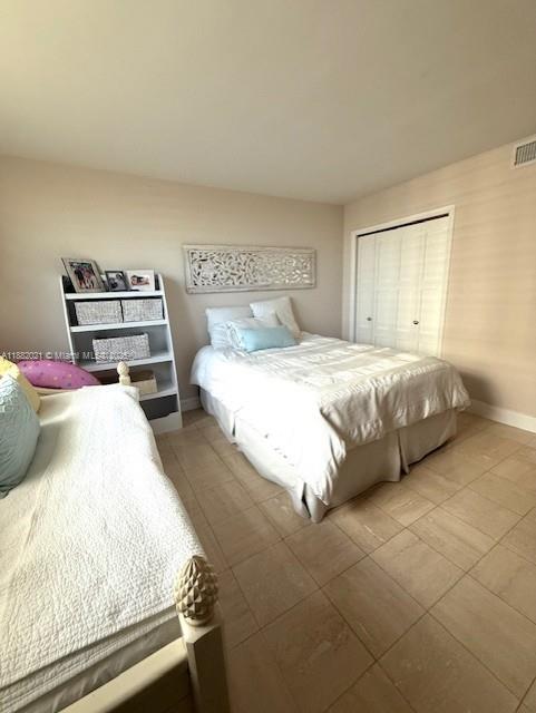 TOWERS OF KEY BISCAYNE CO - Residential Lease