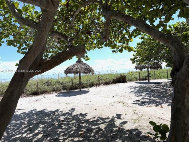 TOWERS OF KEY BISCAYNE CO - Residential Lease