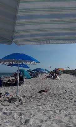 TOWERS OF KEY BISCAYNE CO - Residential Lease