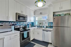 MIAMI SHORES SEC 1 AMD - Residential