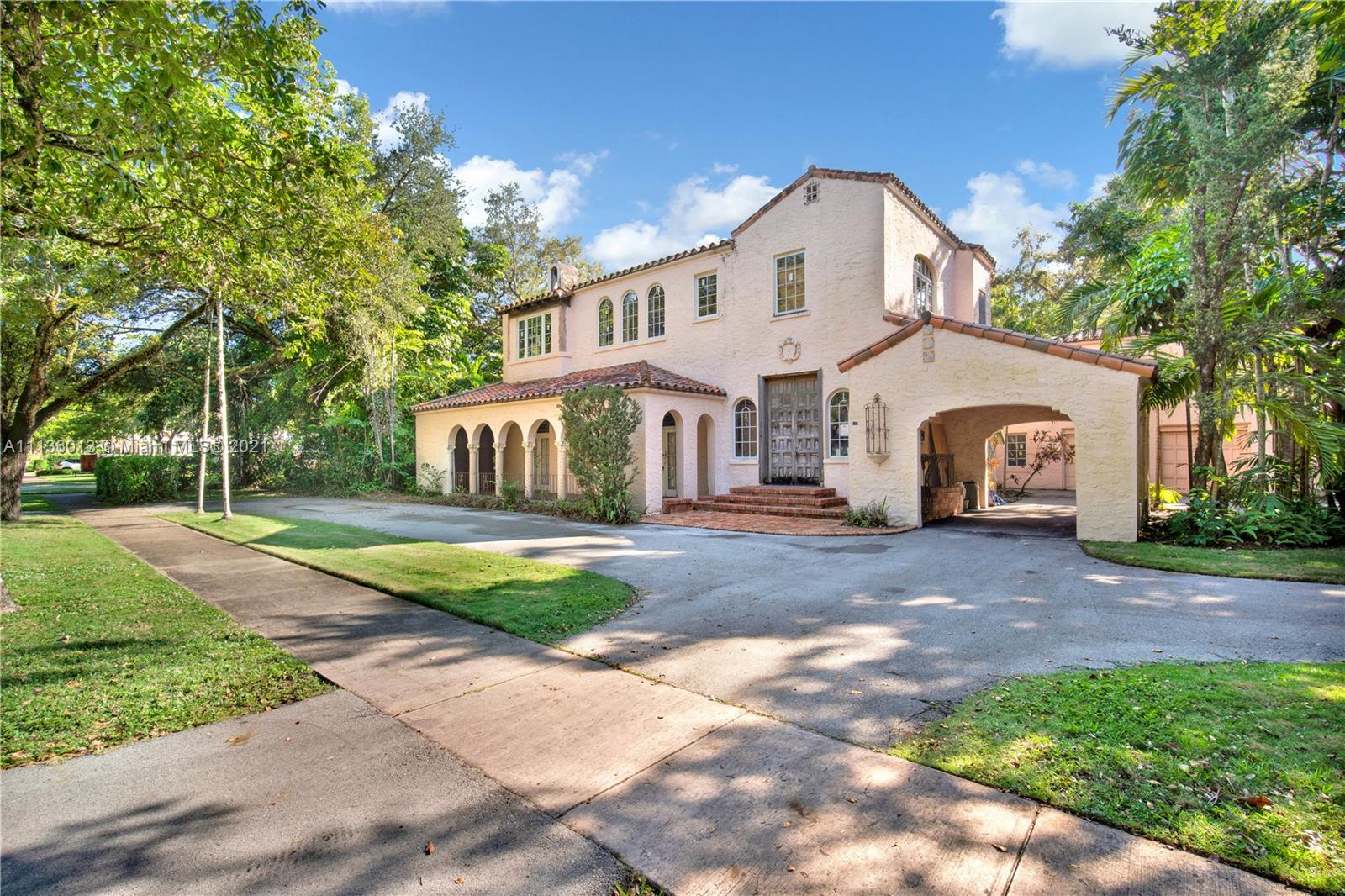 CORAL GABLES COUNTRY C SE - Residential