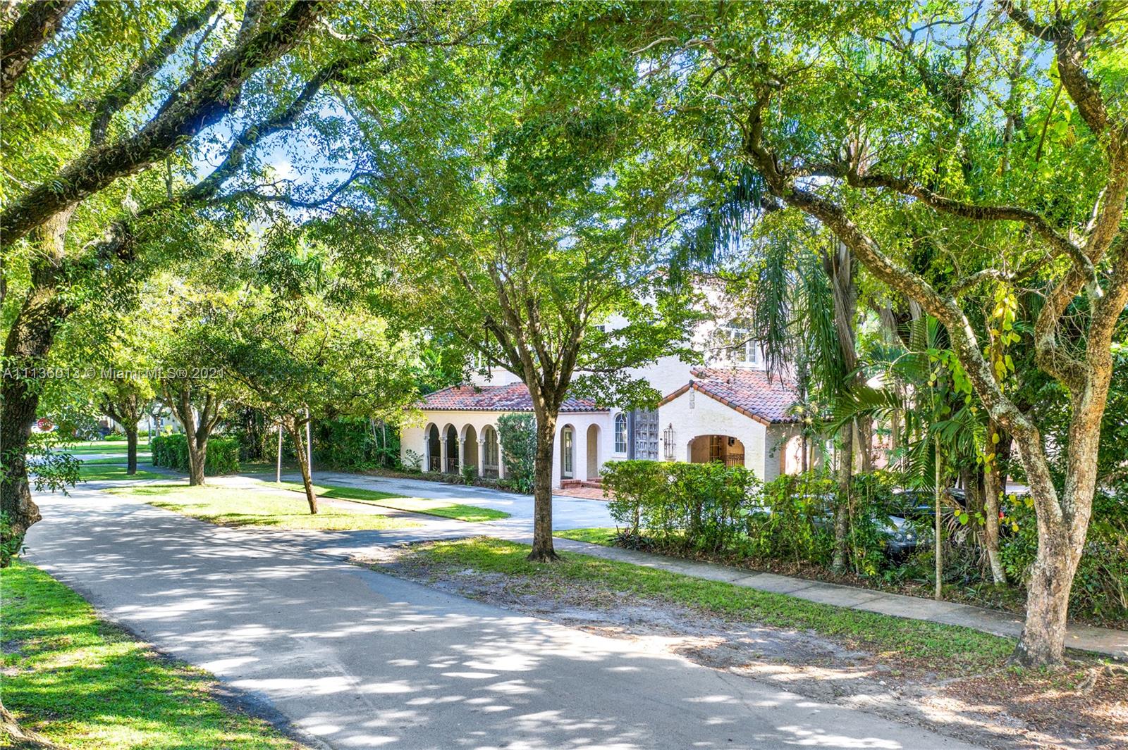 CORAL GABLES COUNTRY C SE - Residential