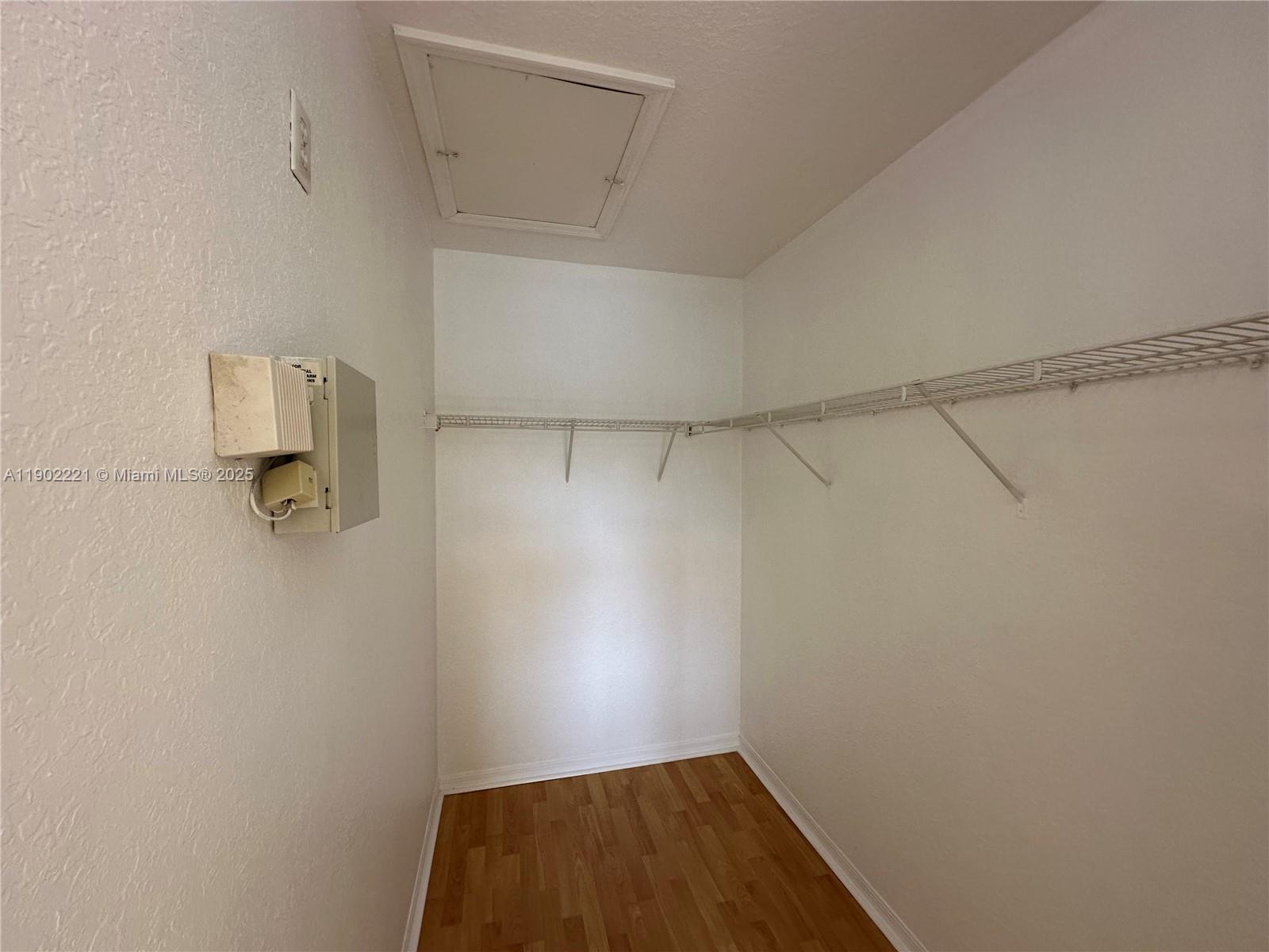 VENETIA GARDENS SOUTH CON - Residential Lease