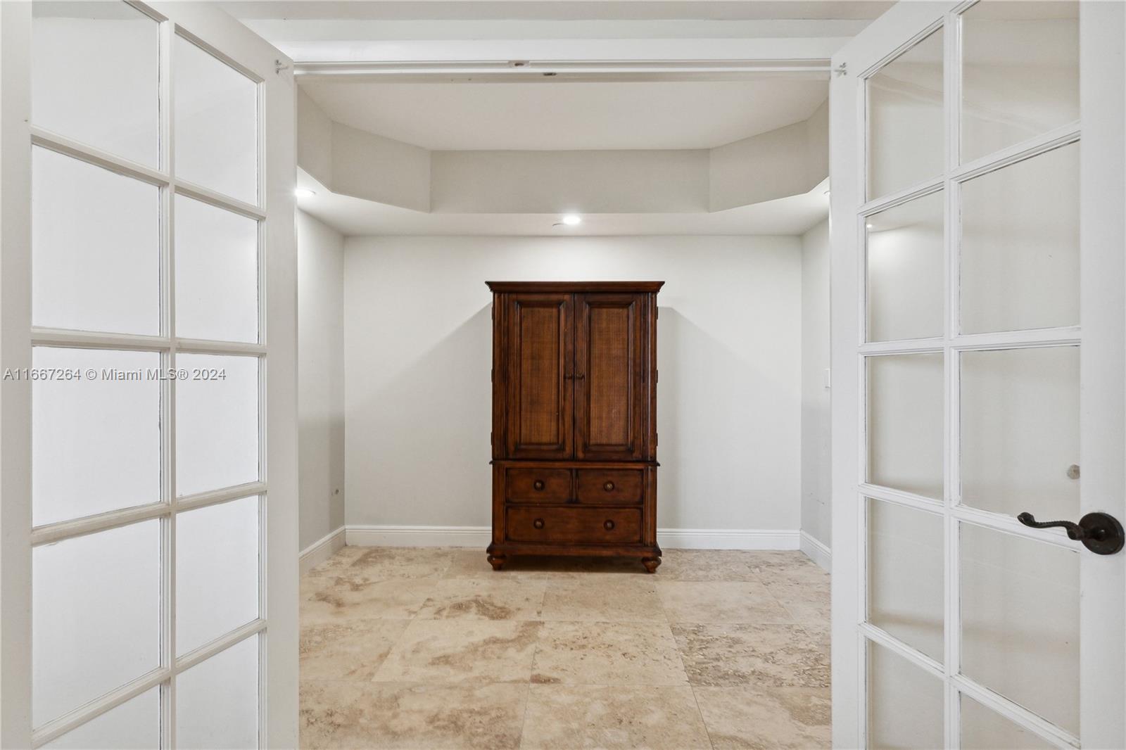 OCEAN 88 CONDO - Residential Lease