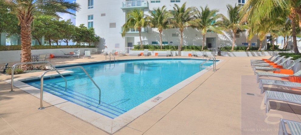 1900 N Bayshore Dr 2308