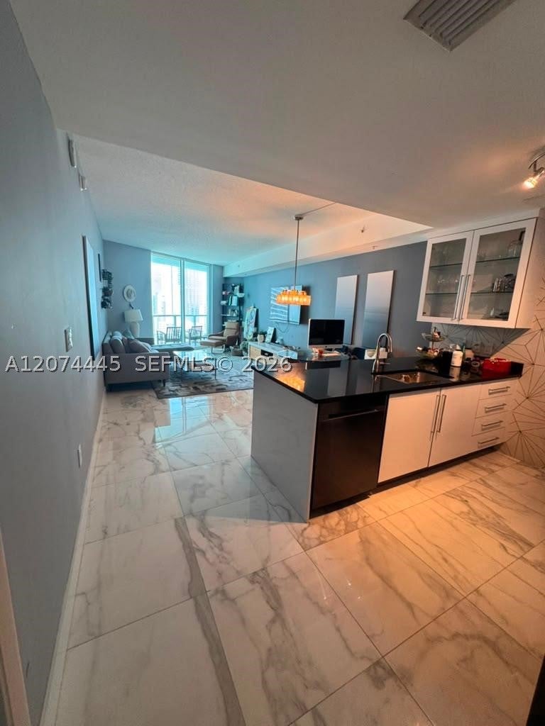 1900 N Bayshore Dr 2308