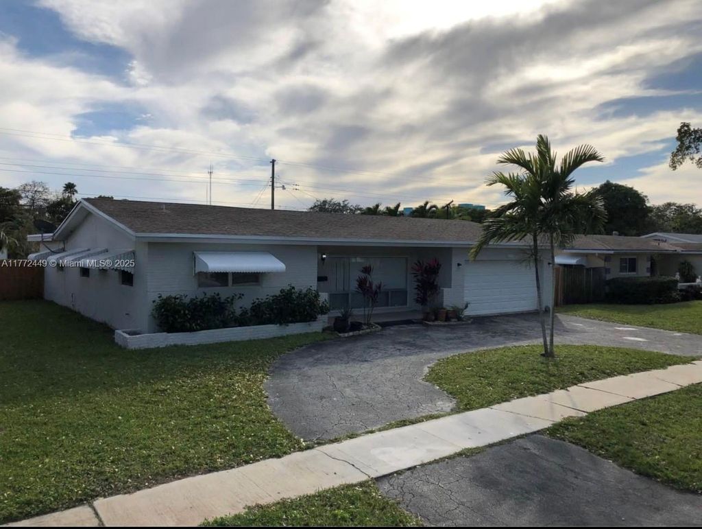 Photo of 4216 Adams St, Hollywood, FL 33021 (MLS # A11772449)