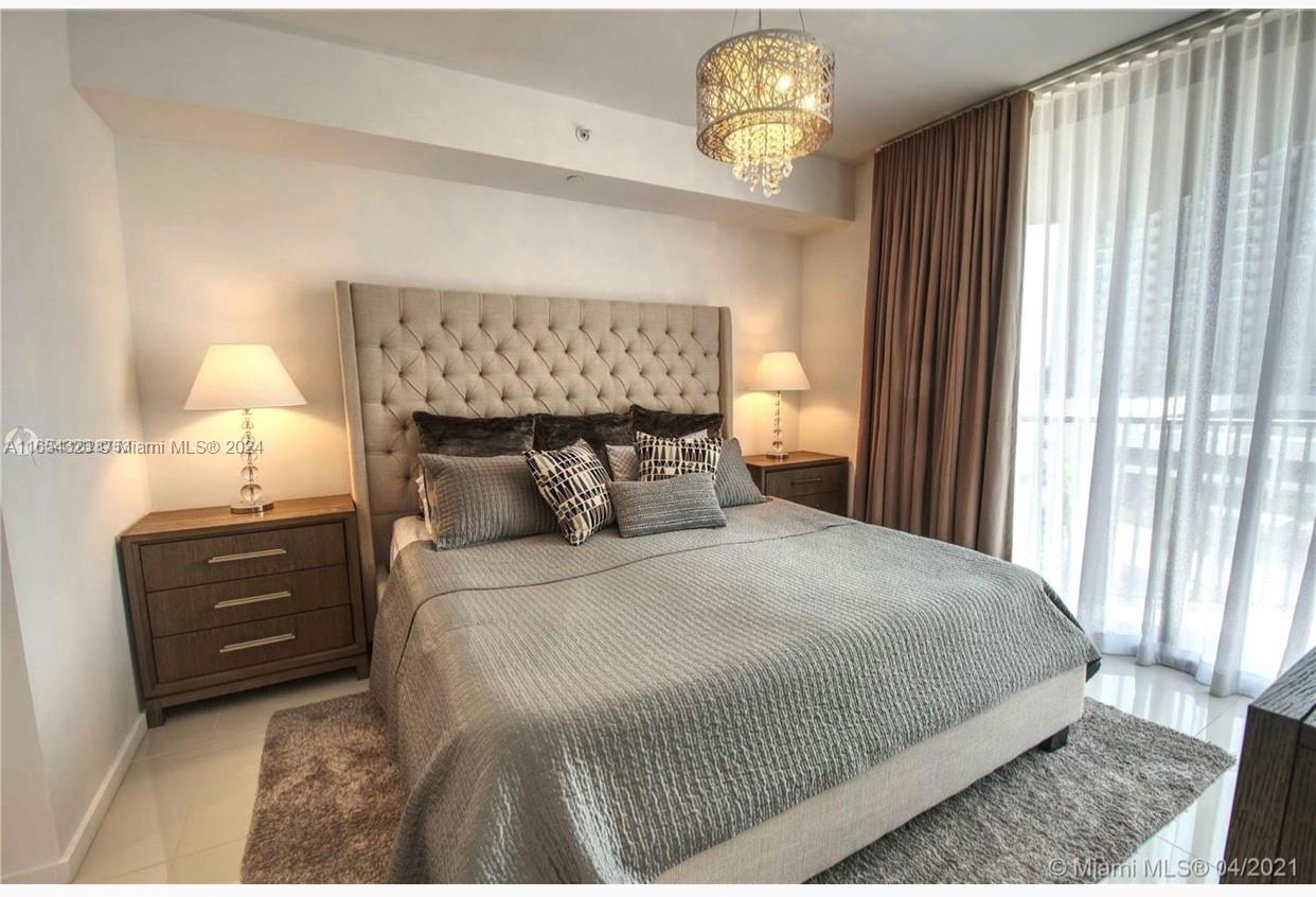5252 PASEO CONDO - Residential Lease