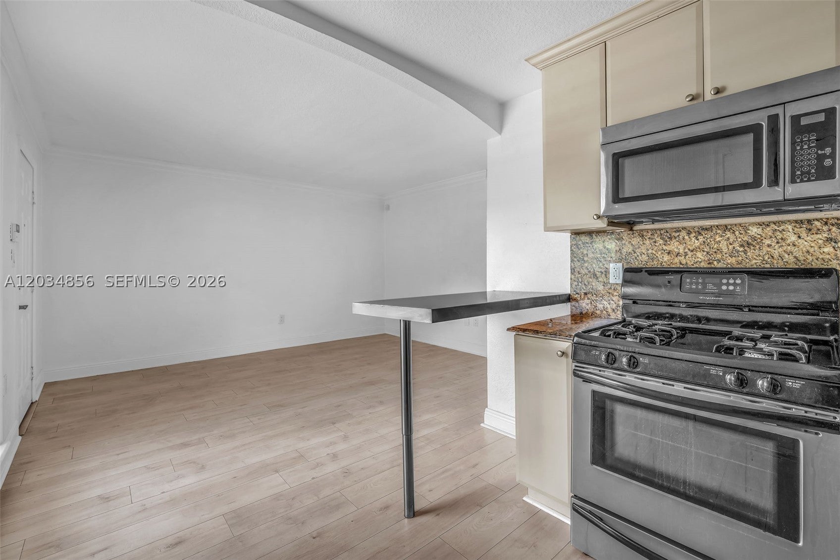 3245 Virginia St 24