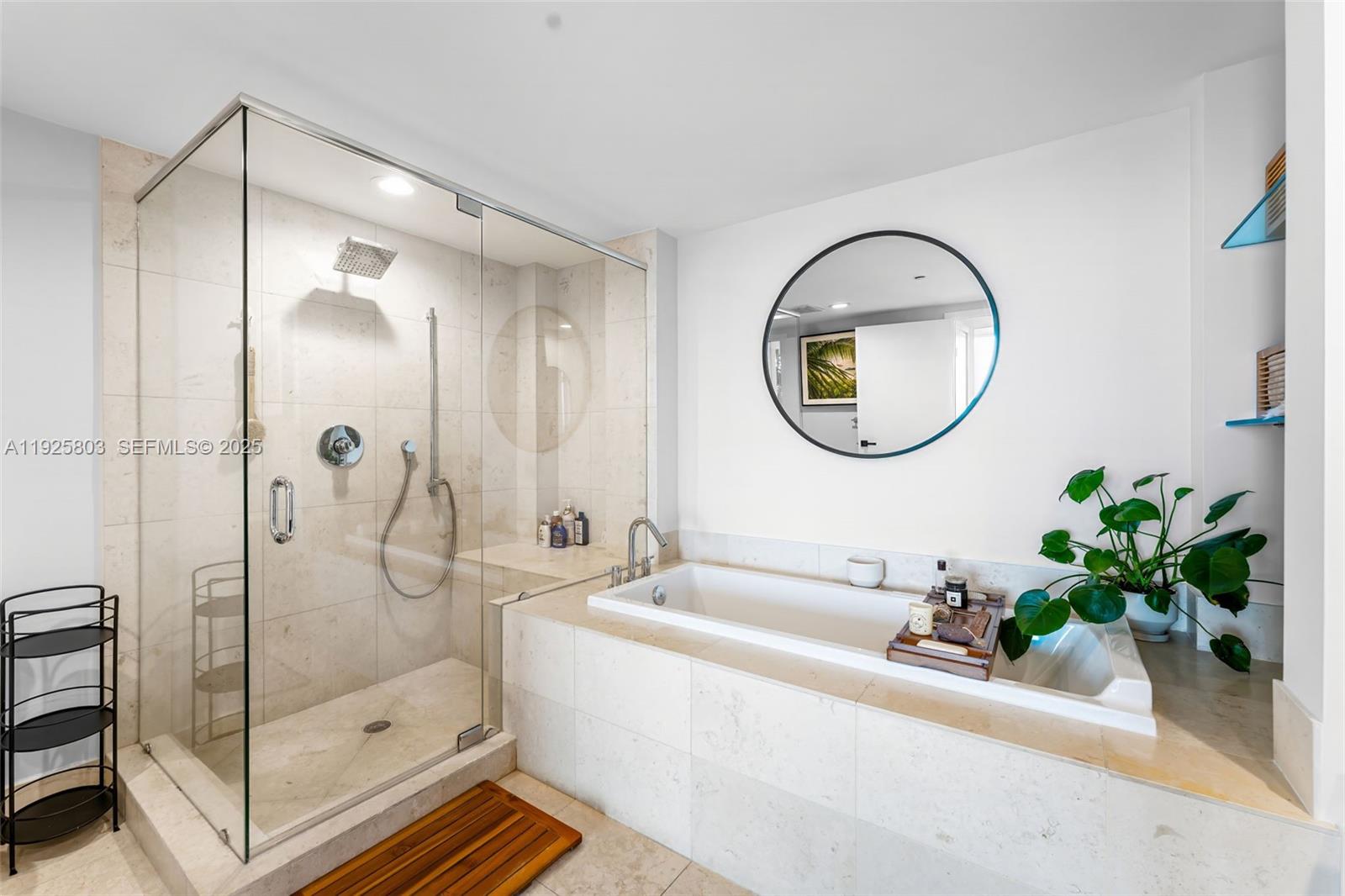 ICONBRICKELL CONDO NO 1 - Residential