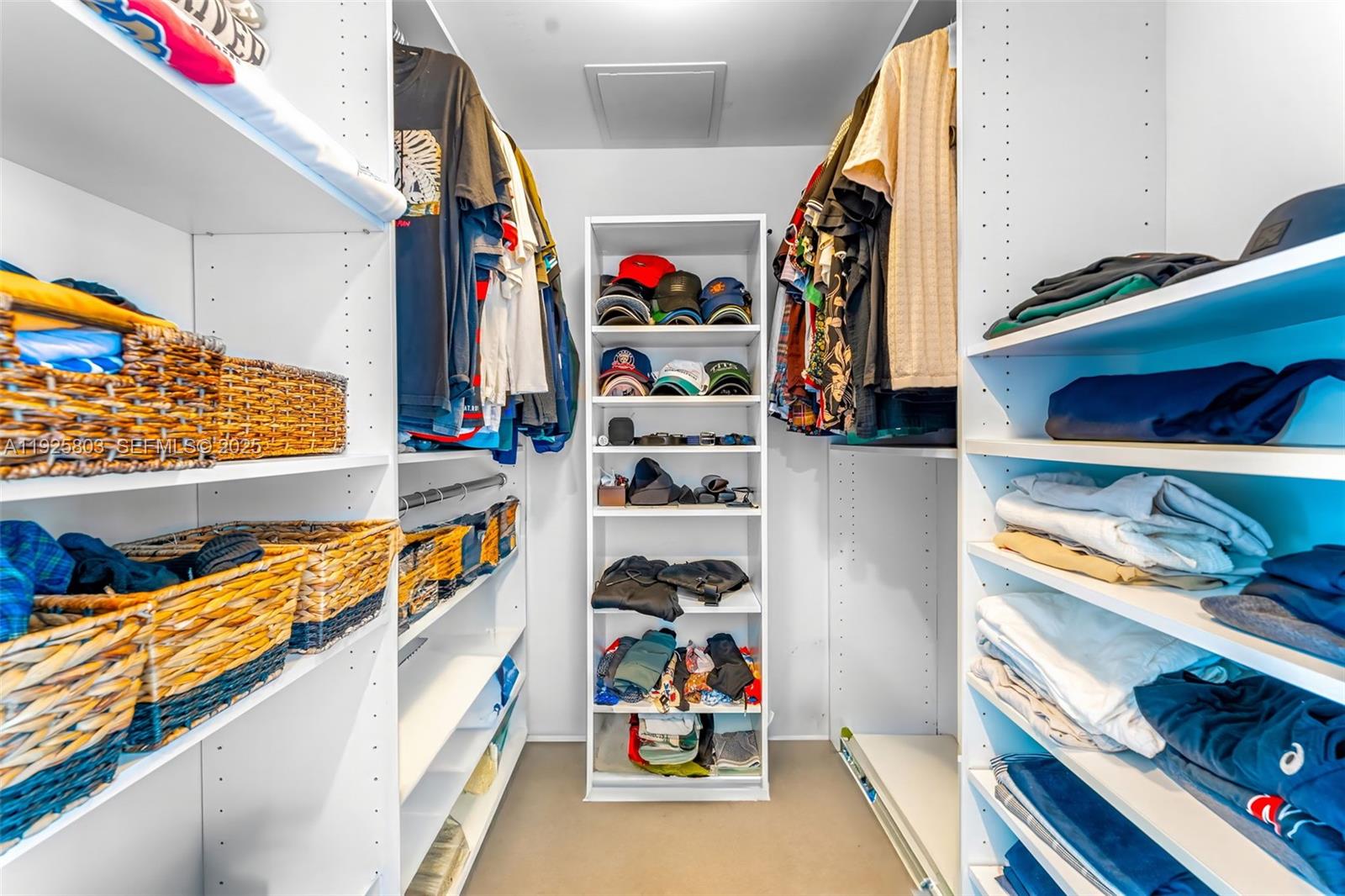 ICONBRICKELL CONDO NO 1 - Residential