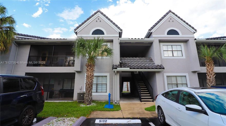 THE LARGEST 1 BED 1 BATH APARTMENT IN THE COMMUNITY. HAS NEW LIGHT GREY VINYL FLOORING. NO CARPET. GROUND FLOOR & HAS NEWLY RENOVATED KITCHEN CABINETS WITH GRANITE COUNTERTOPS, STAINLESS STEEL APPLIANCES. APT ALSO COMES WITH WASHER AND DRYER INSIDE THE UNIT. APT HAS 1 ASSIGNED PARKING SPOT AND IS PERFECTLY LOCATED NEXT TO OVER 25 GUEST PARKING SPOTS. COMMUNITY IS SECURE & GATED & HAS LOTS OF AMENITIES, LIKE COMMUNITY POOL, GYM, IN HOUSE ASSOCIATION PLUS ACCESS TO ALL OF THE HAMMOCKS AMENITIES. LOCATED NEXT TO HAMMOCKS TOWN CENTER, WALKING DISTANCE TO PUBLIX, CVS, RESTAURANTS, LIBRARY, ICE ARENA, A+ SCHOOLS & MUCH MORE! APARTMENT WILL BE VACANT BY AUGUST 1ST!