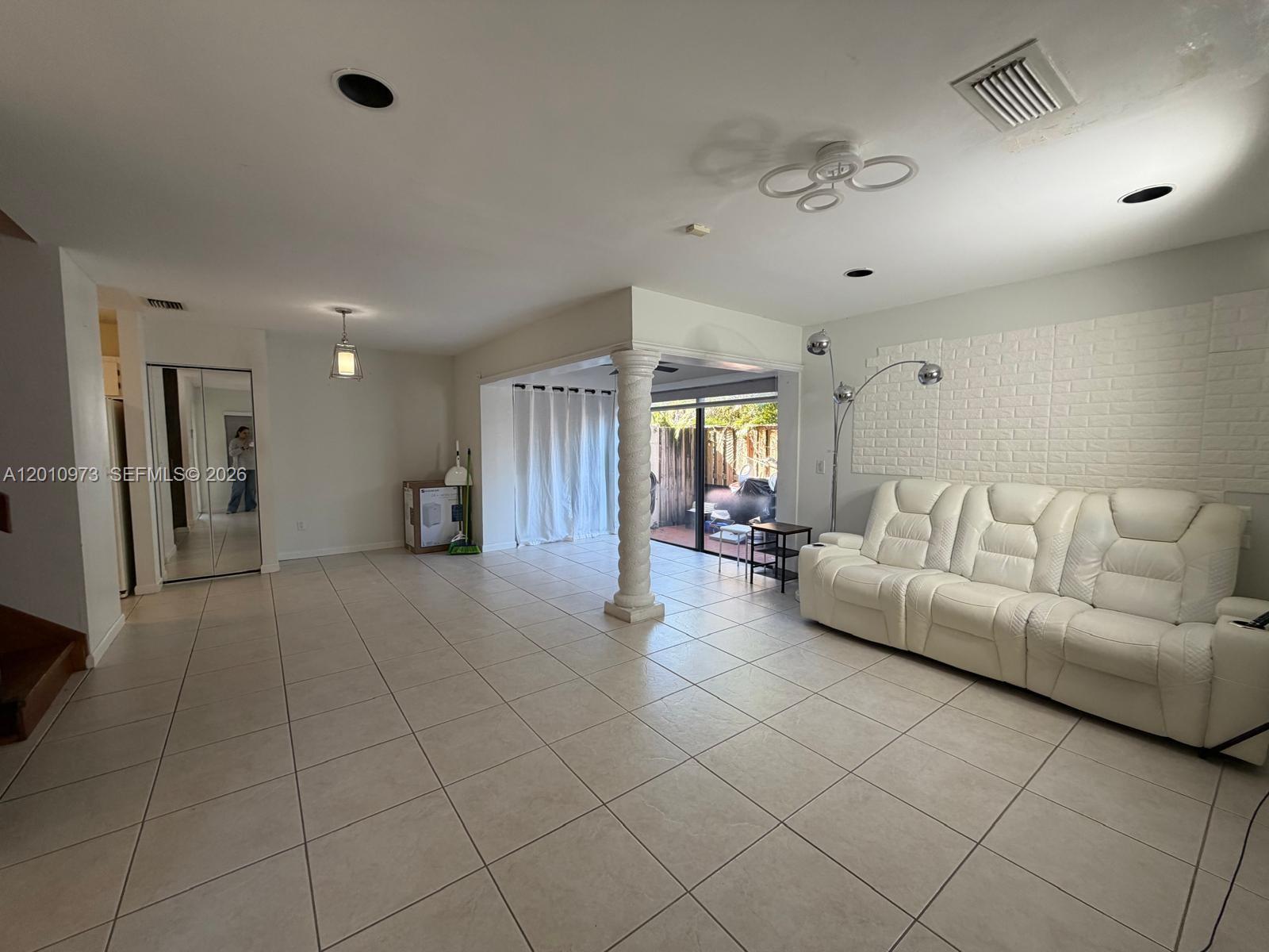 PALM POINT SEC 1 - Residential