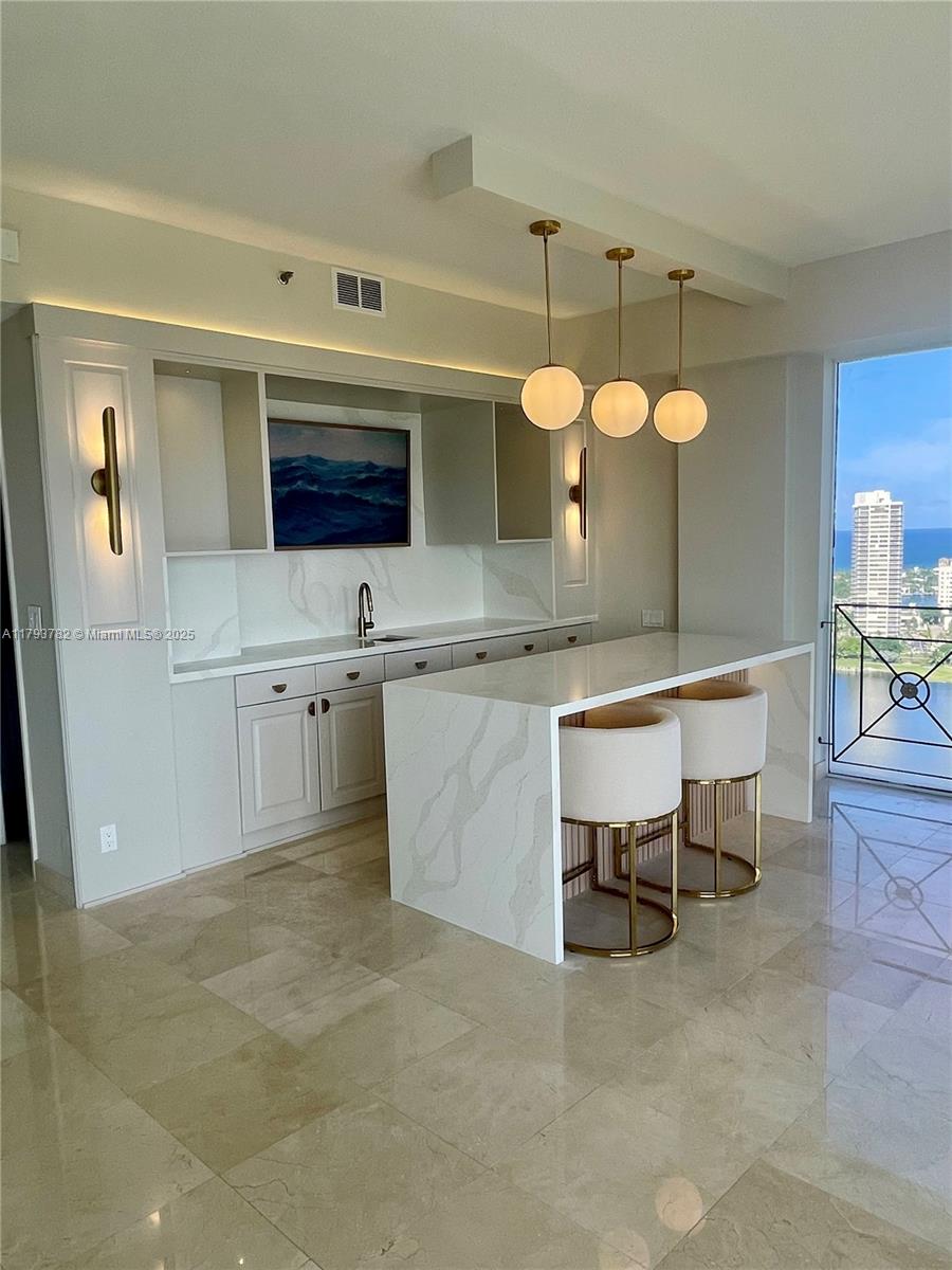 DELVISTA TOWERS CONDO - Residential