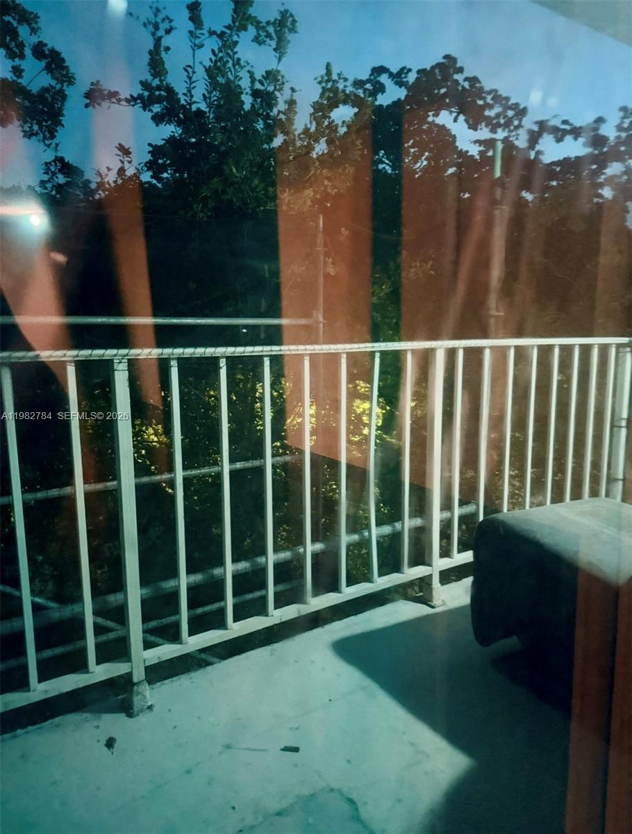 BAYVIEW PALMS CONDO - Residential Lease