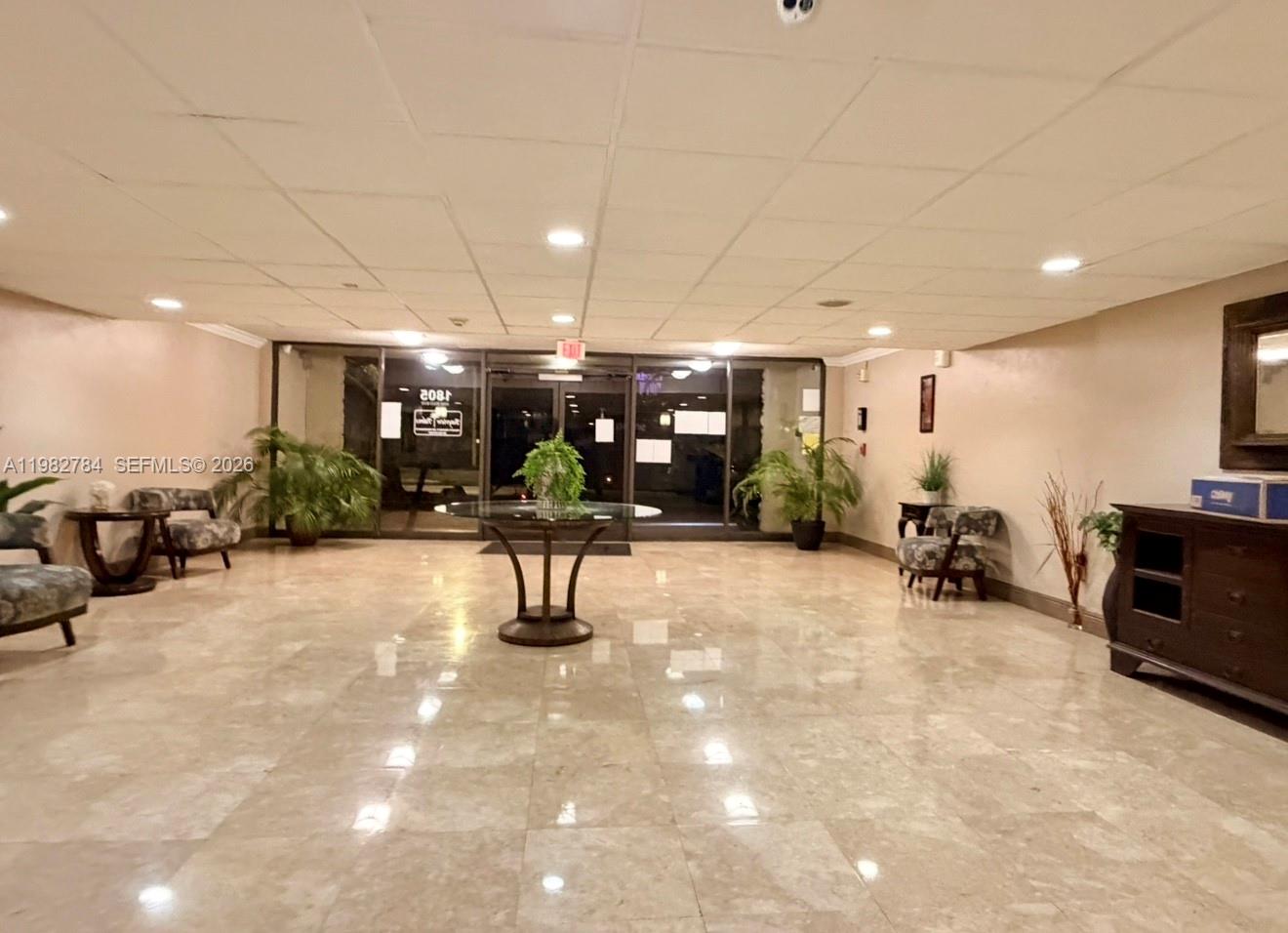 BAYVIEW PALMS CONDO - Residential Lease