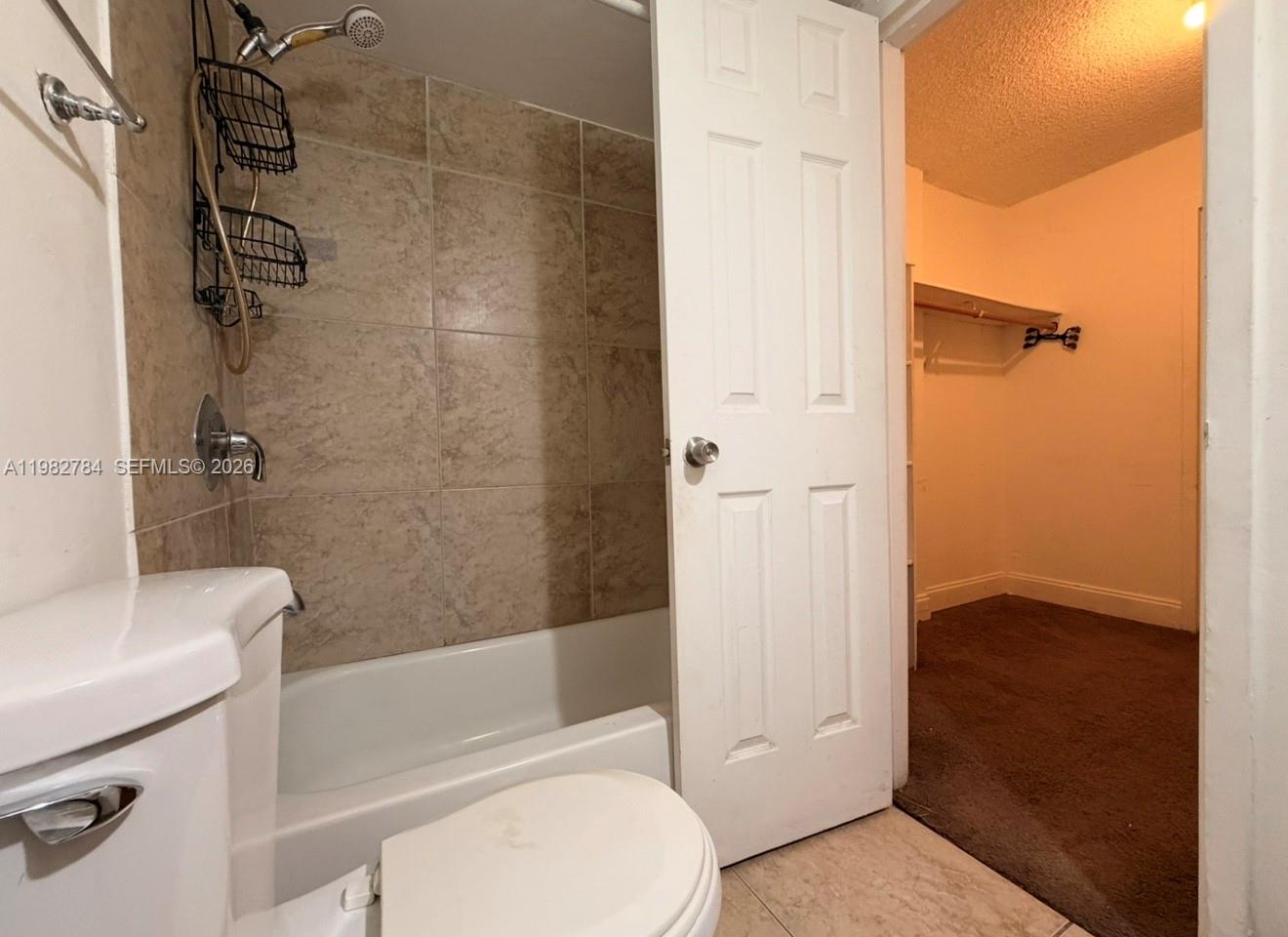 BAYVIEW PALMS CONDO - Residential Lease