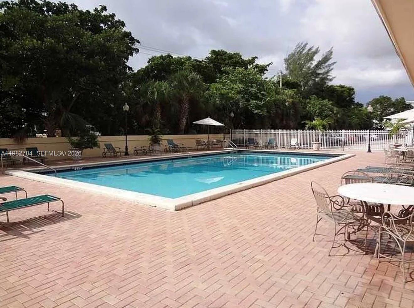 BAYVIEW PALMS CONDO - Residential Lease