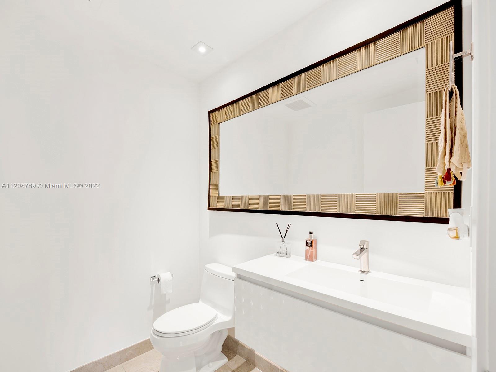 JADE RESIDENCES AT BRICKE - Residential