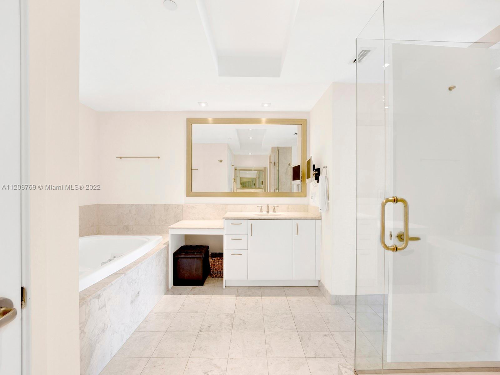 JADE RESIDENCES AT BRICKE - Residential