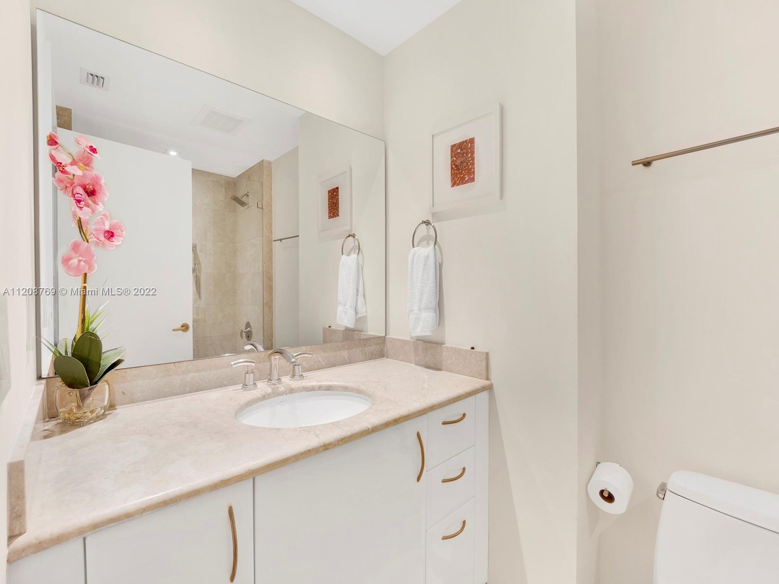 JADE RESIDENCES AT BRICKE - Residential