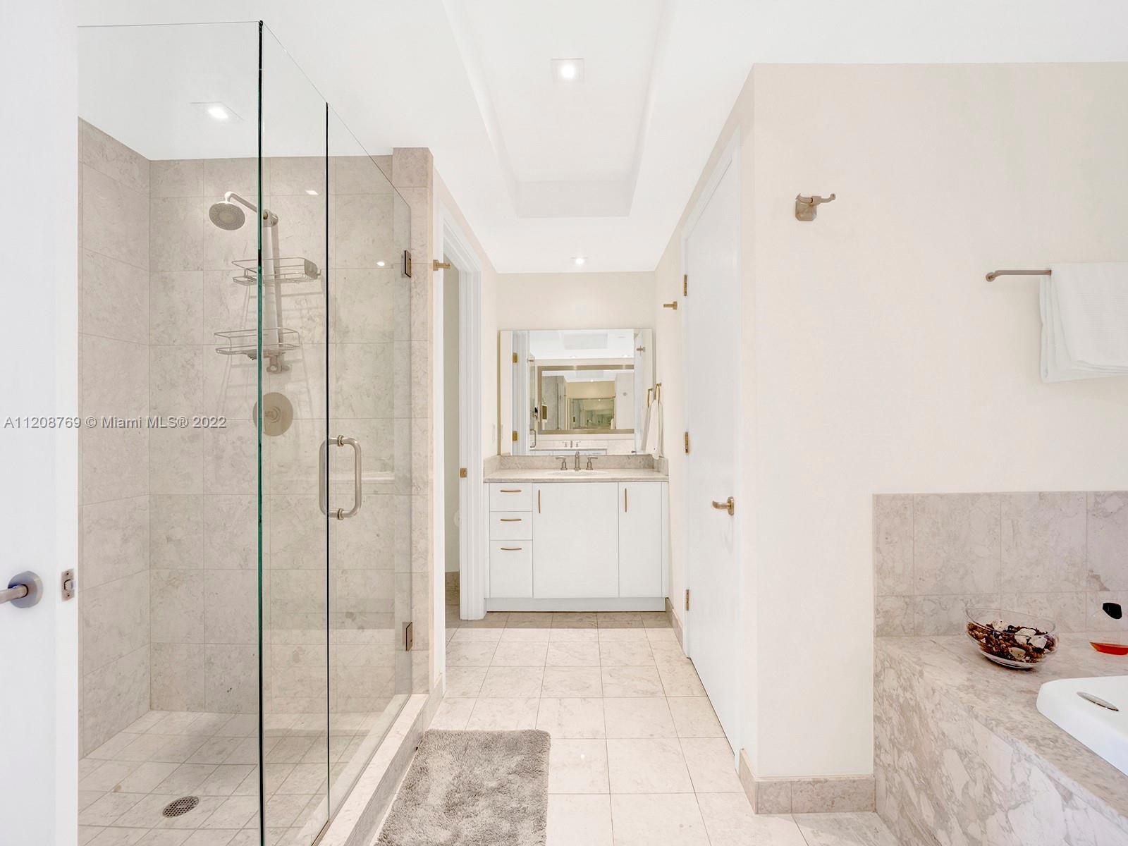 JADE RESIDENCES AT BRICKE - Residential