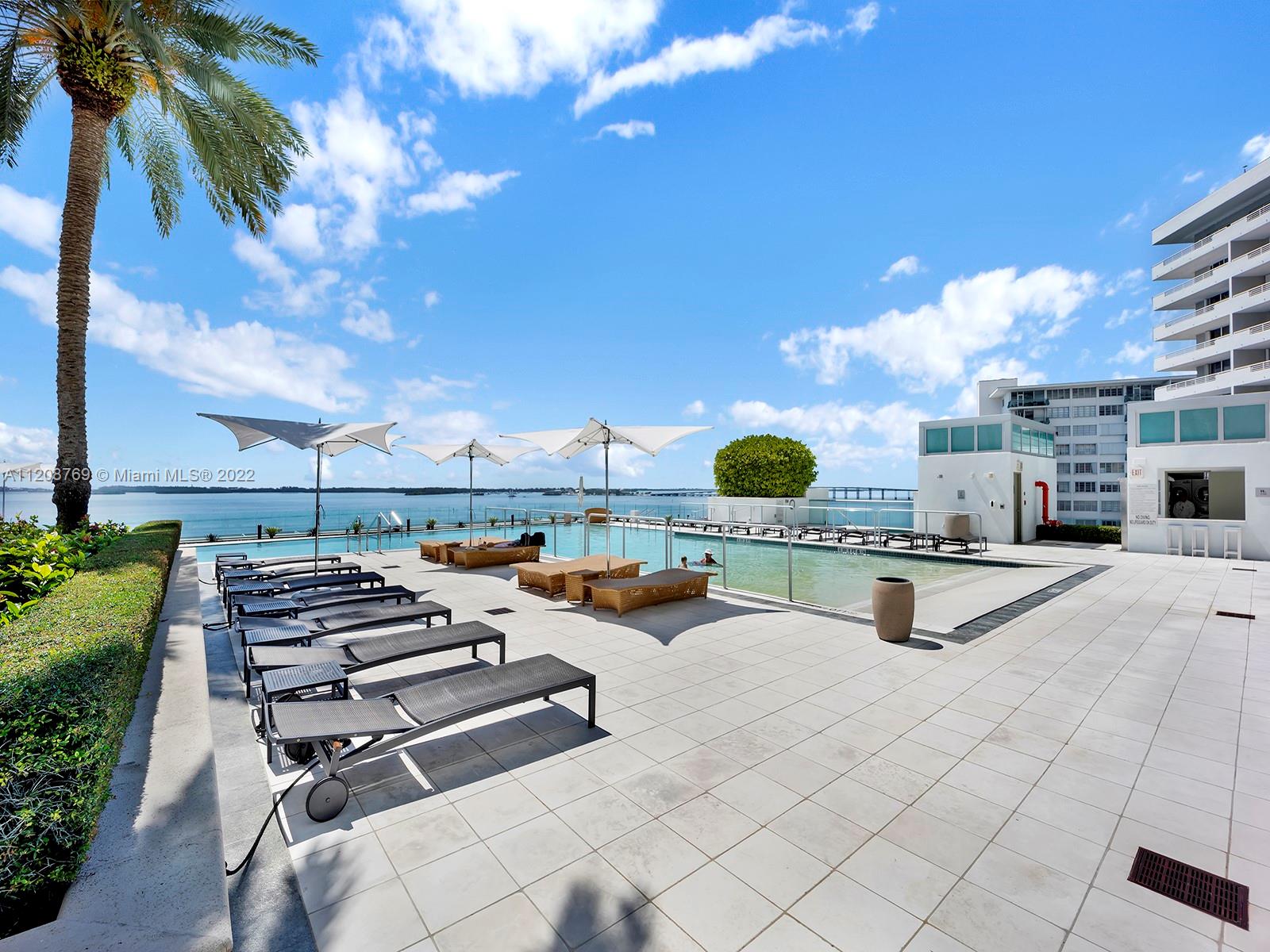 JADE RESIDENCES AT BRICKE - Residential