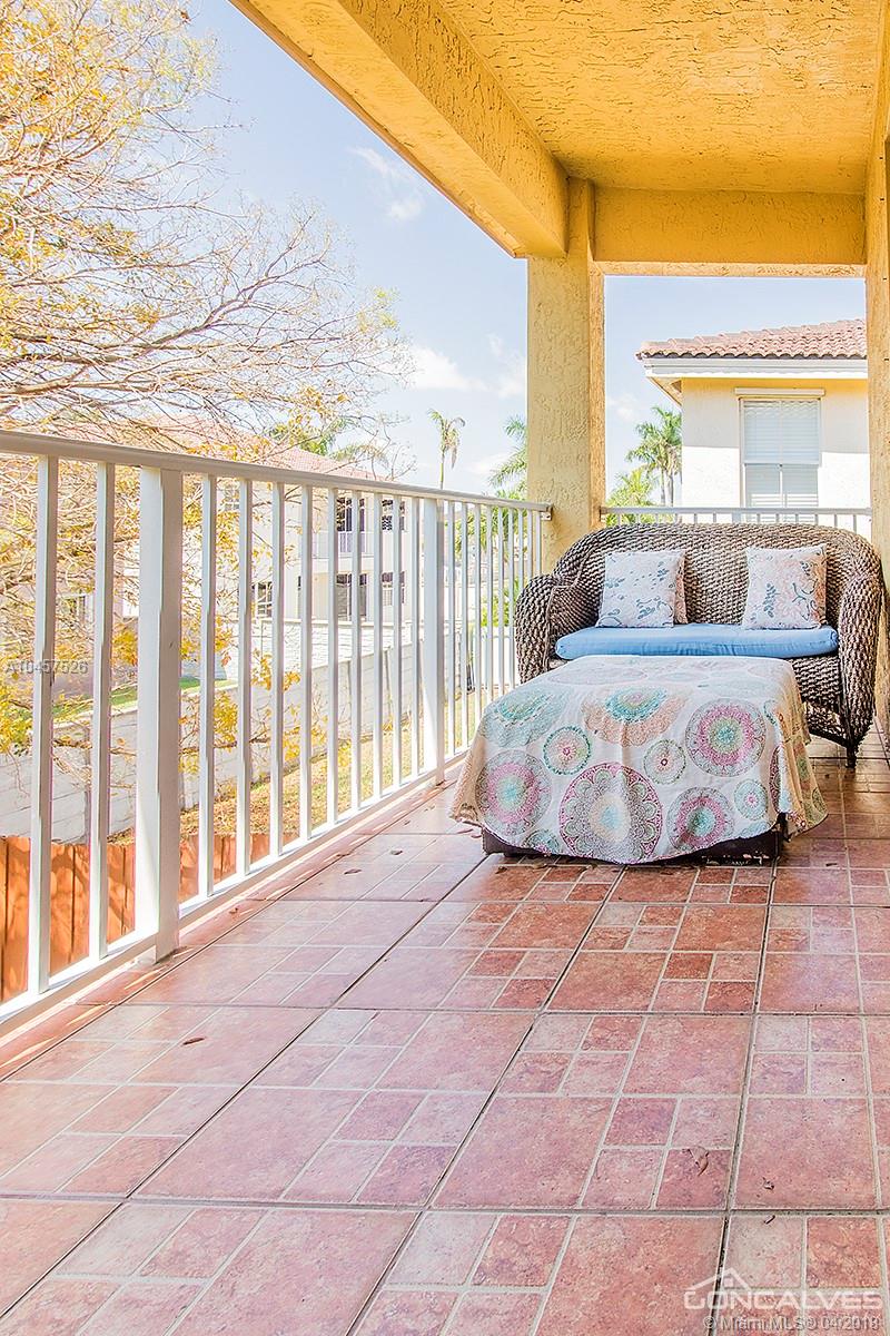 A B AT TAMIAMI TRAIL PHAS - Residential