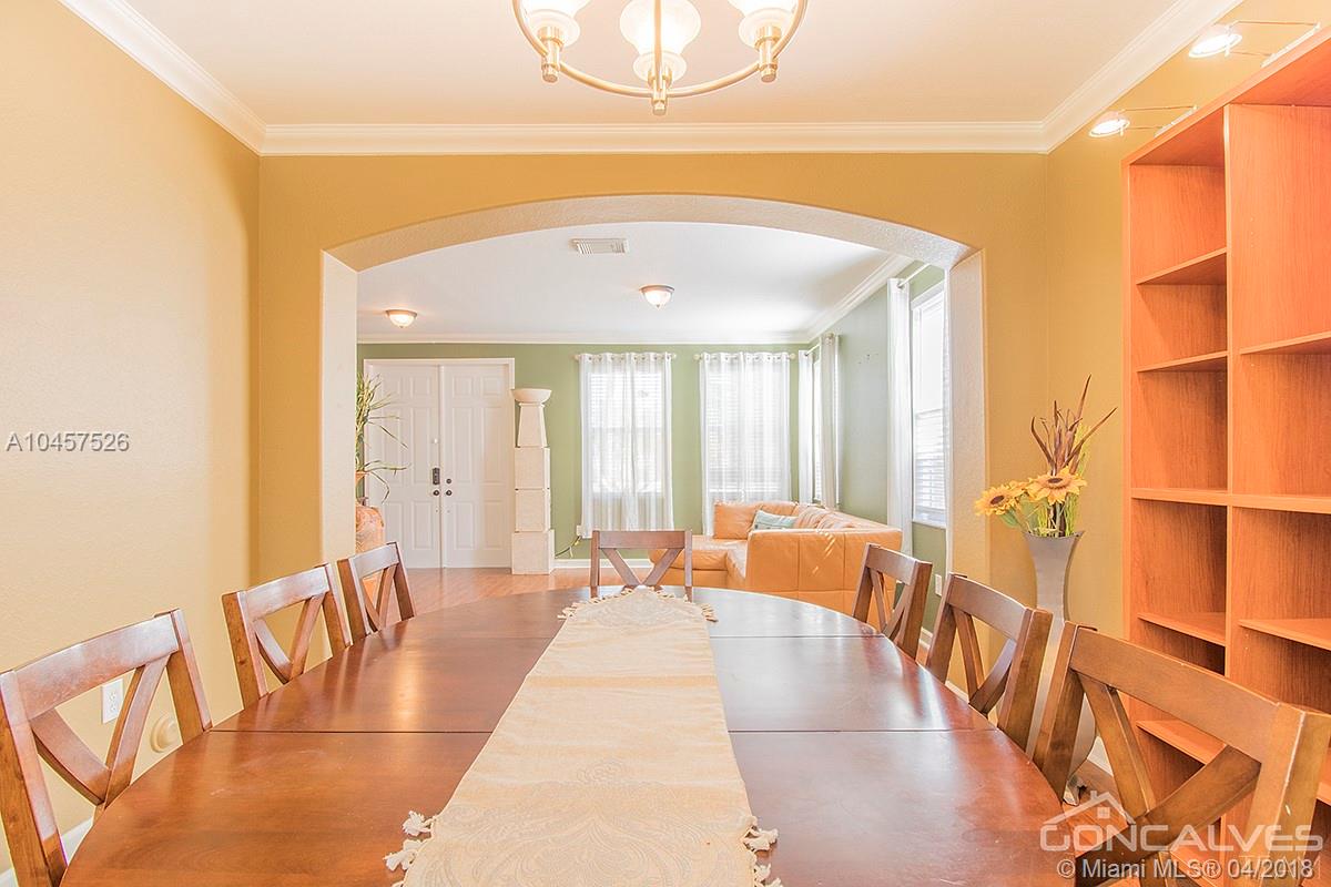 A B AT TAMIAMI TRAIL PHAS - Residential