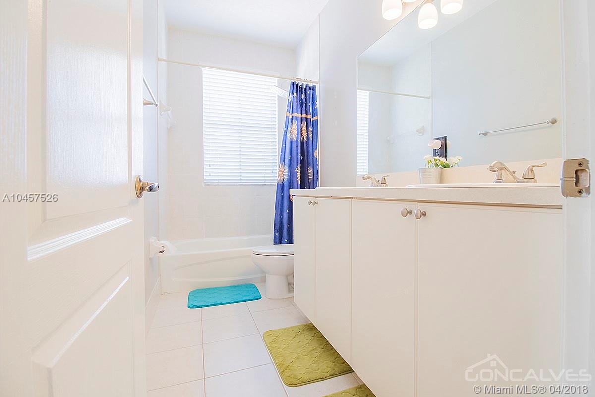 A B AT TAMIAMI TRAIL PHAS - Residential