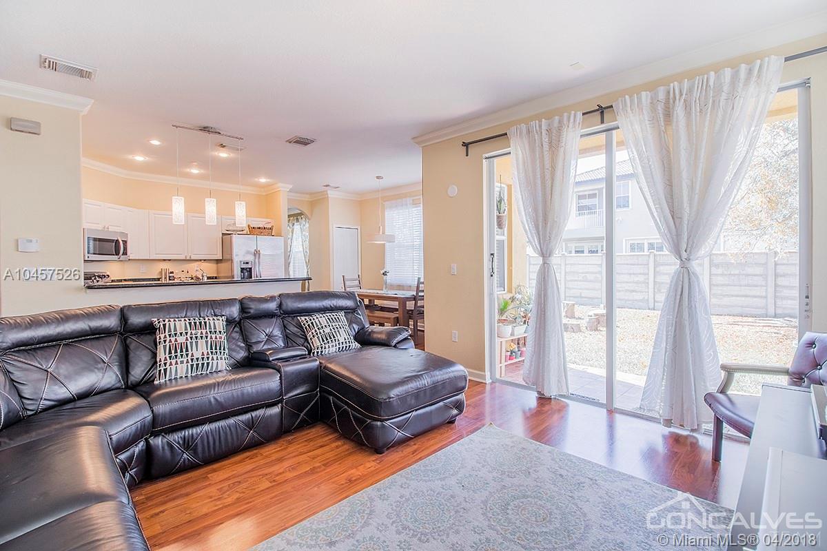 A B AT TAMIAMI TRAIL PHAS - Residential