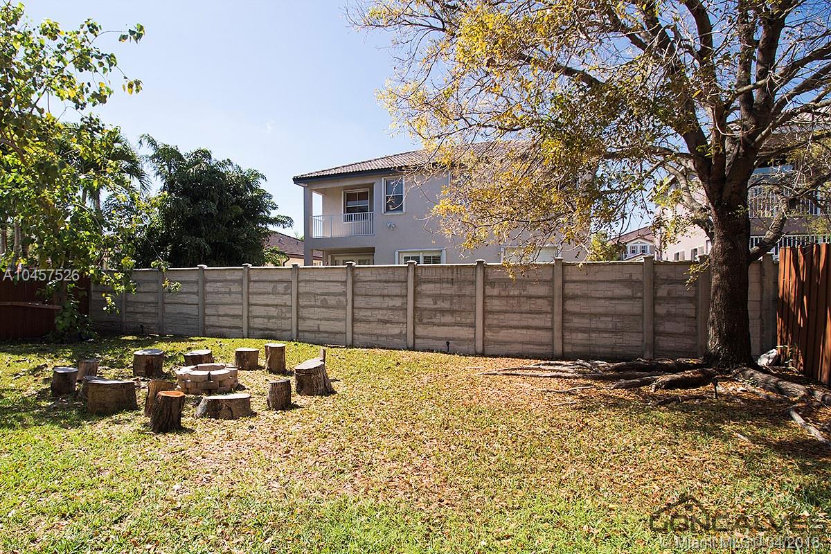 A B AT TAMIAMI TRAIL PHAS - Residential