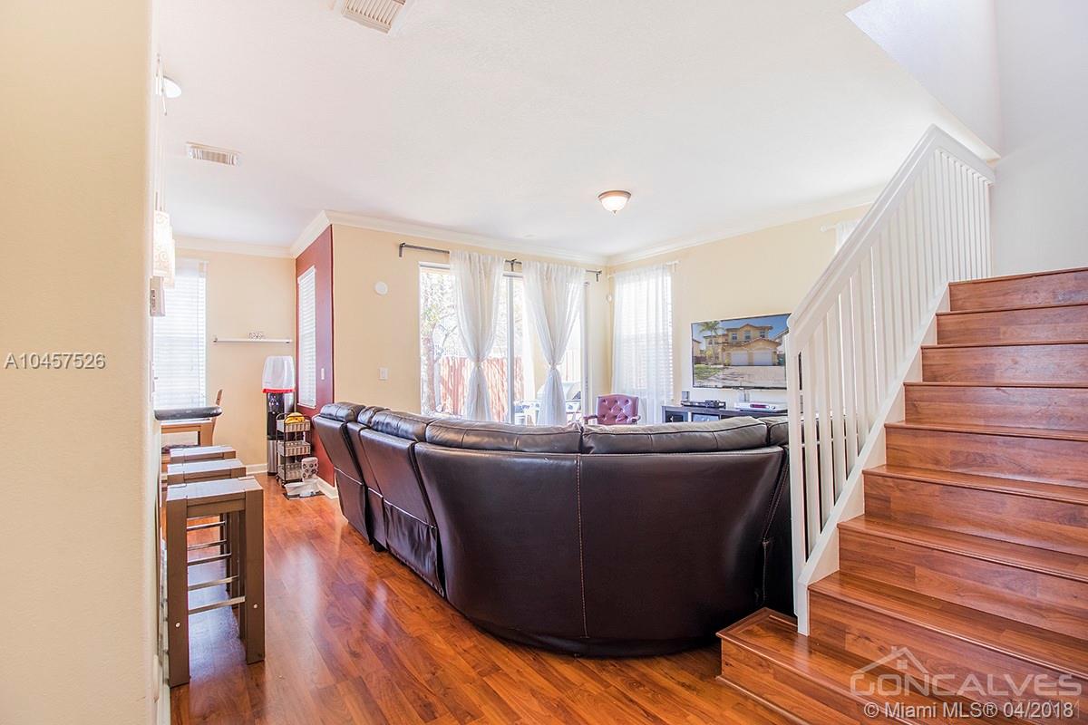 A B AT TAMIAMI TRAIL PHAS - Residential