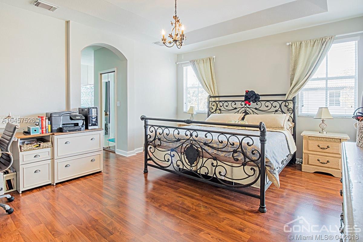 A B AT TAMIAMI TRAIL PHAS - Residential