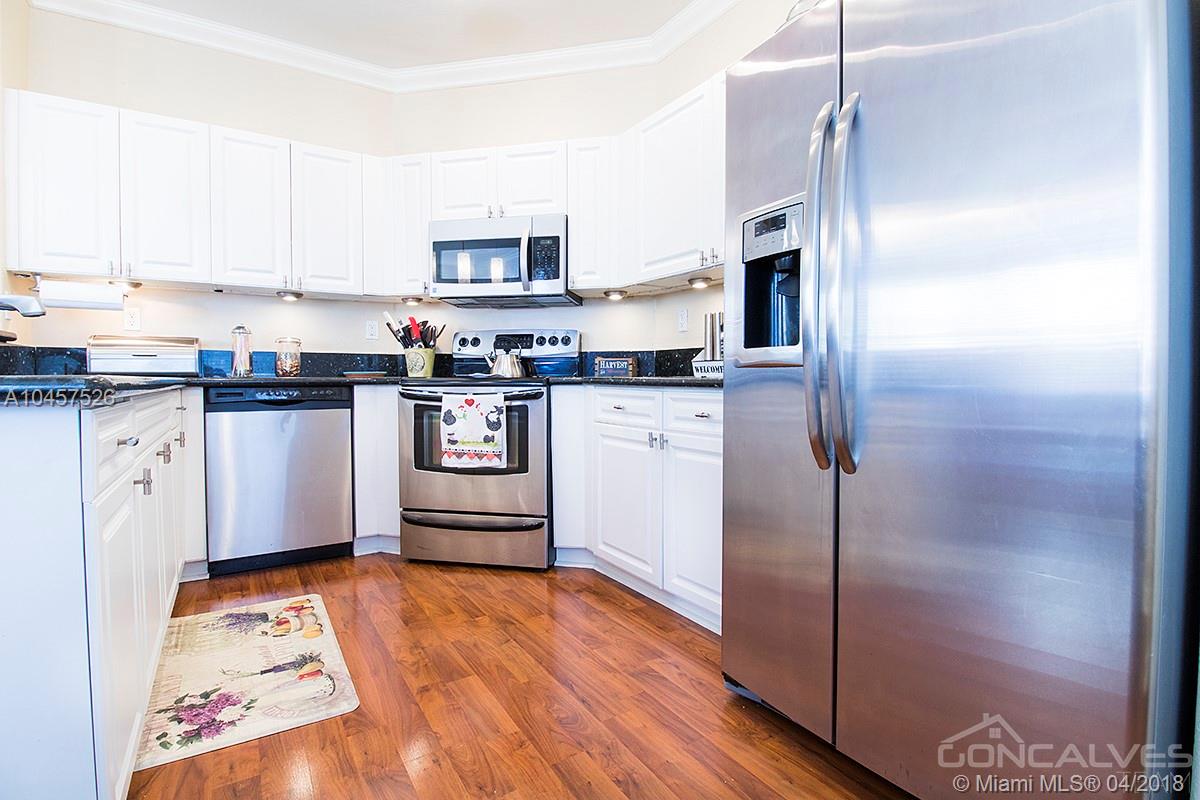 A B AT TAMIAMI TRAIL PHAS - Residential