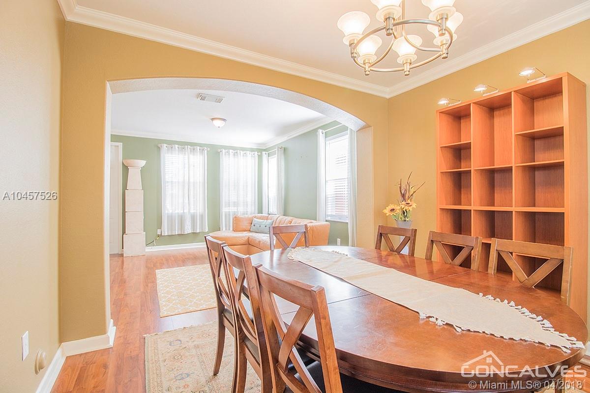 A B AT TAMIAMI TRAIL PHAS - Residential