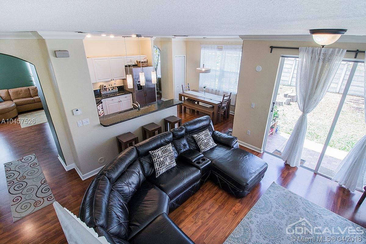 A B AT TAMIAMI TRAIL PHAS - Residential