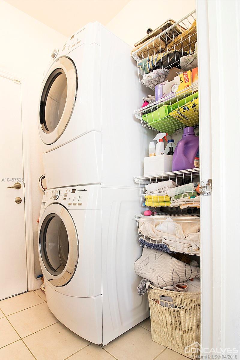 A B AT TAMIAMI TRAIL PHAS - Residential