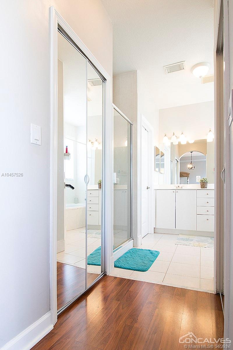 A B AT TAMIAMI TRAIL PHAS - Residential