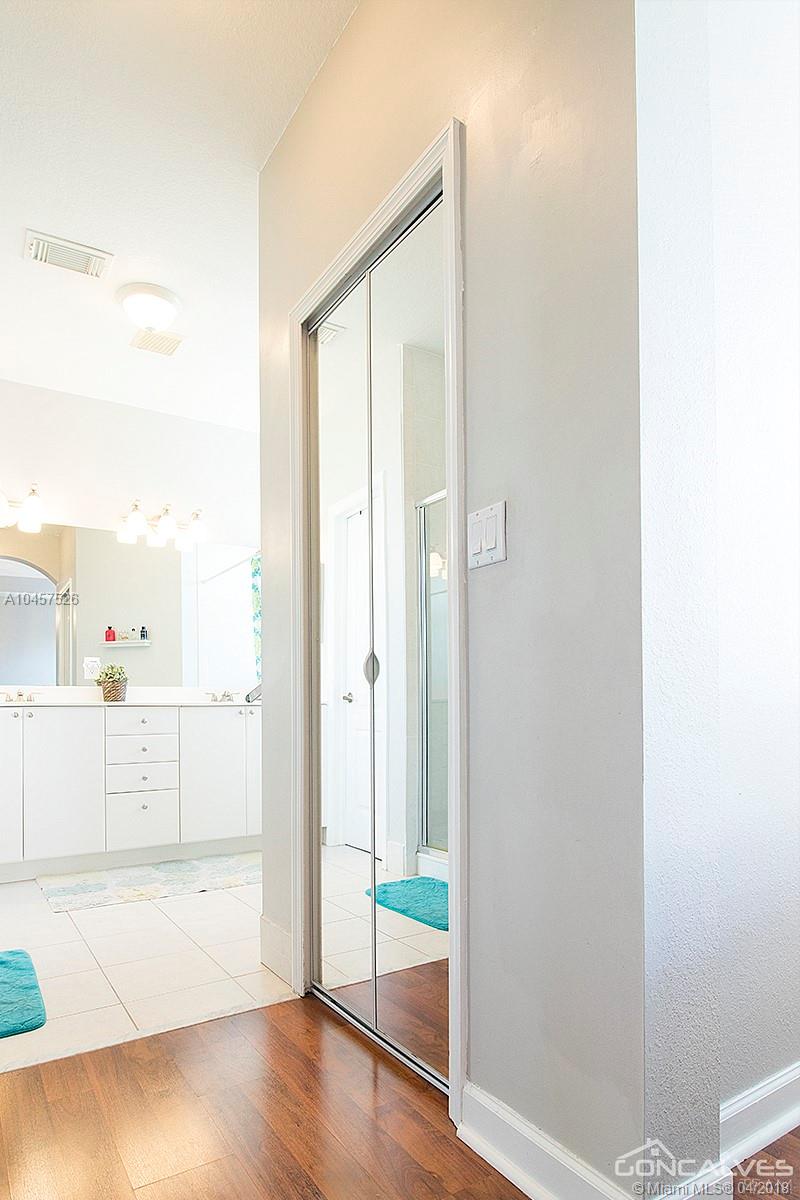 A B AT TAMIAMI TRAIL PHAS - Residential