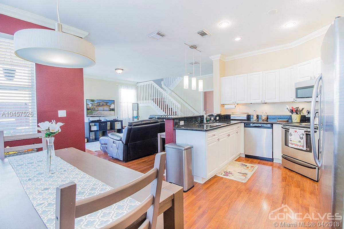 A B AT TAMIAMI TRAIL PHAS - Residential