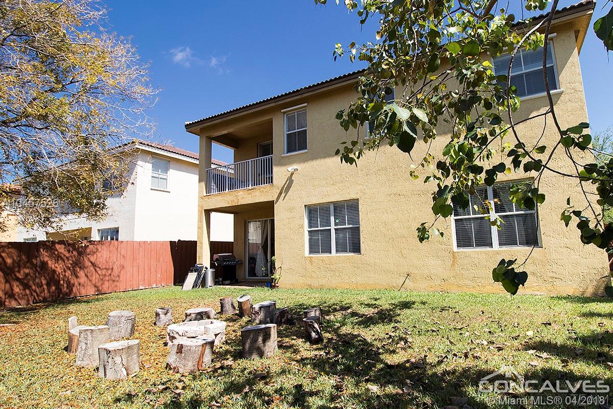 A B AT TAMIAMI TRAIL PHAS - Residential